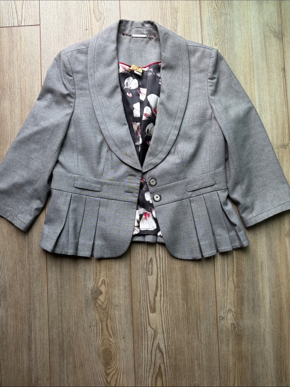 Gray Pleated Hem Blazer Jacket